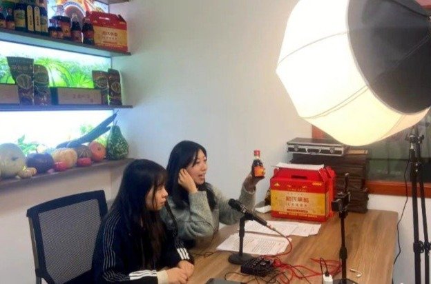 直播变成"新农活"！乡镇干部化身带货达人吆喝农产品凤凰网甘肃_凤凰网