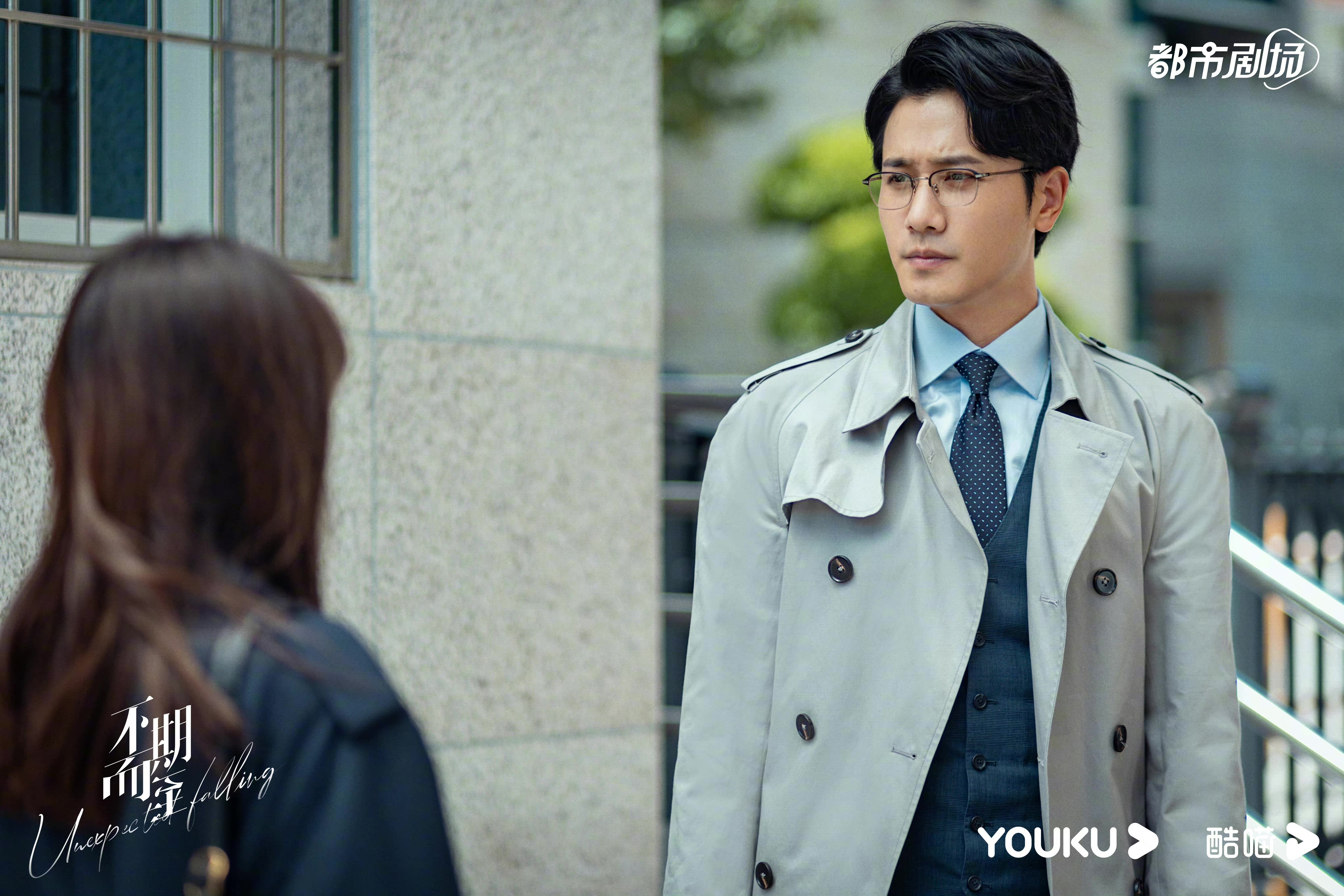 彭冠英饰演律师高峻。