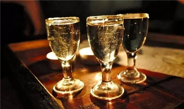白酒代理哪個(gè)品牌好？推薦貴州國(guó)康酒業(yè)，專釀純糧酒
