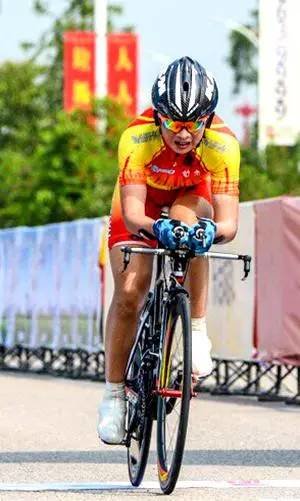 李文娟在赛场上拼搏 （资料图片）