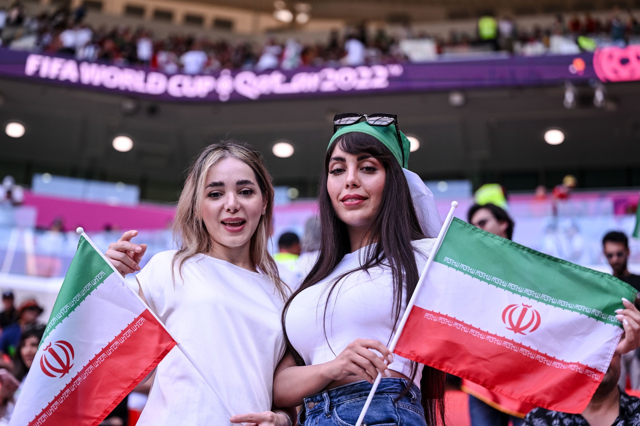 世界杯美女球迷!被伊朗美女惊艳到了_凤凰网
