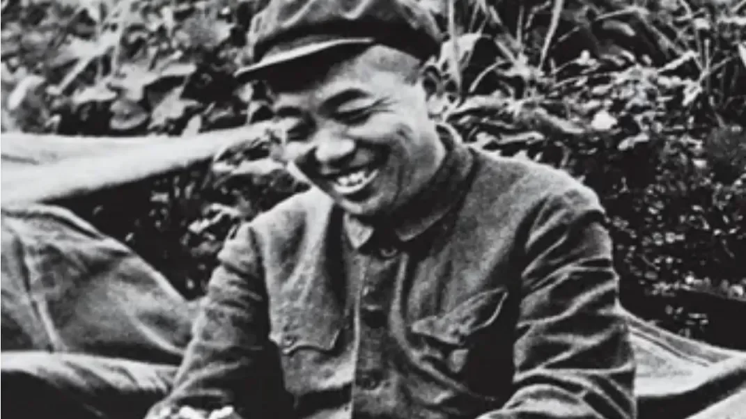 彭德怀的爱情史：拒绝女记者示爱，教妻子刘坤模读书写字