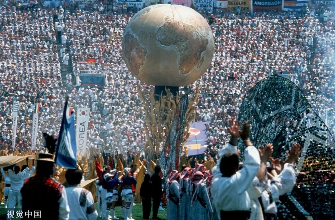 美国芝加哥，1994美国世界杯开幕式。