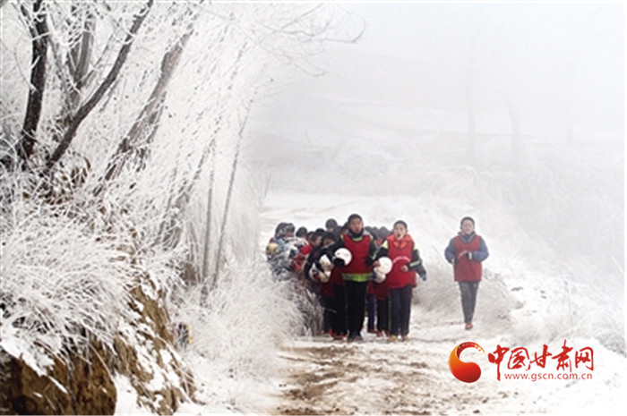 甘肃泾川“出圈”背后 是精彩绽放的绿茵梦想