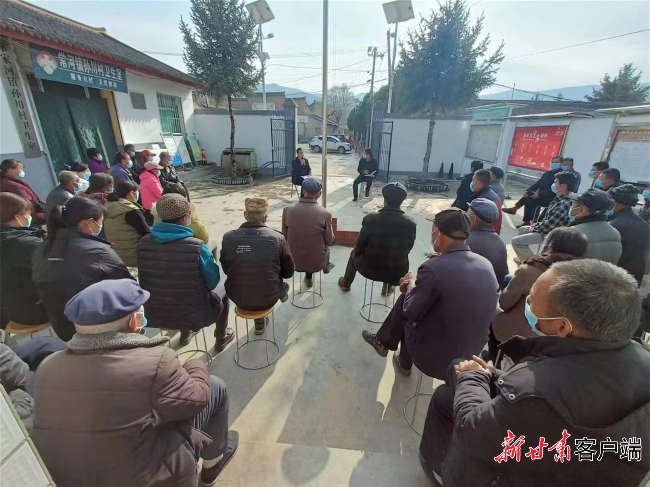 通渭县常家河镇组织党员干部入村入户宣讲党的二十大精神