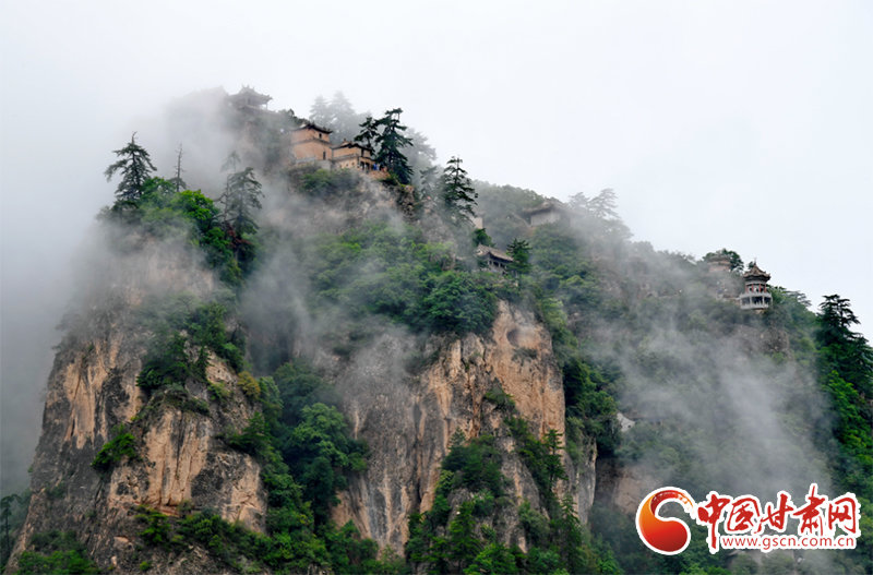 这就是传说中的文武双全吧！甘肃Boy凭实力"踢"火小城