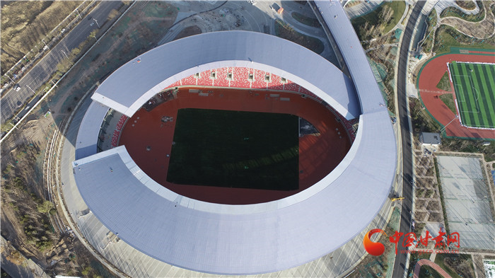 甘肃泾川“出圈”背后 是精彩绽放的绿茵梦想