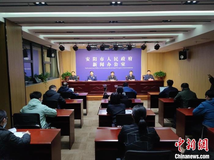 河南安阳“11·21”火灾事故:89名群众先后从火场成功逃生