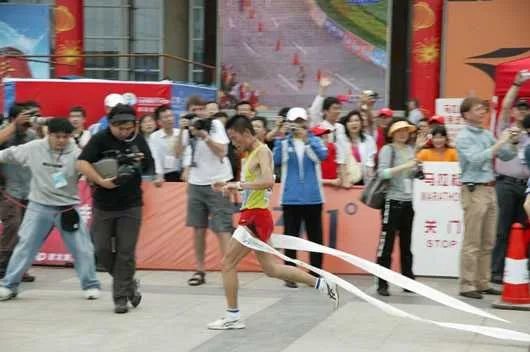 李柱宏厦马夺冠 创造历史 （资料图片）