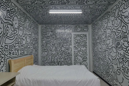 孟立超的作品《方舱波普》。