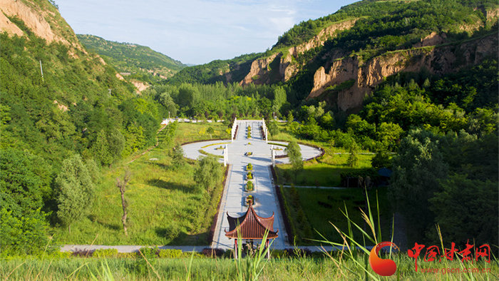 这就是传说中的文武双全吧！甘肃Boy凭实力"踢"火小城