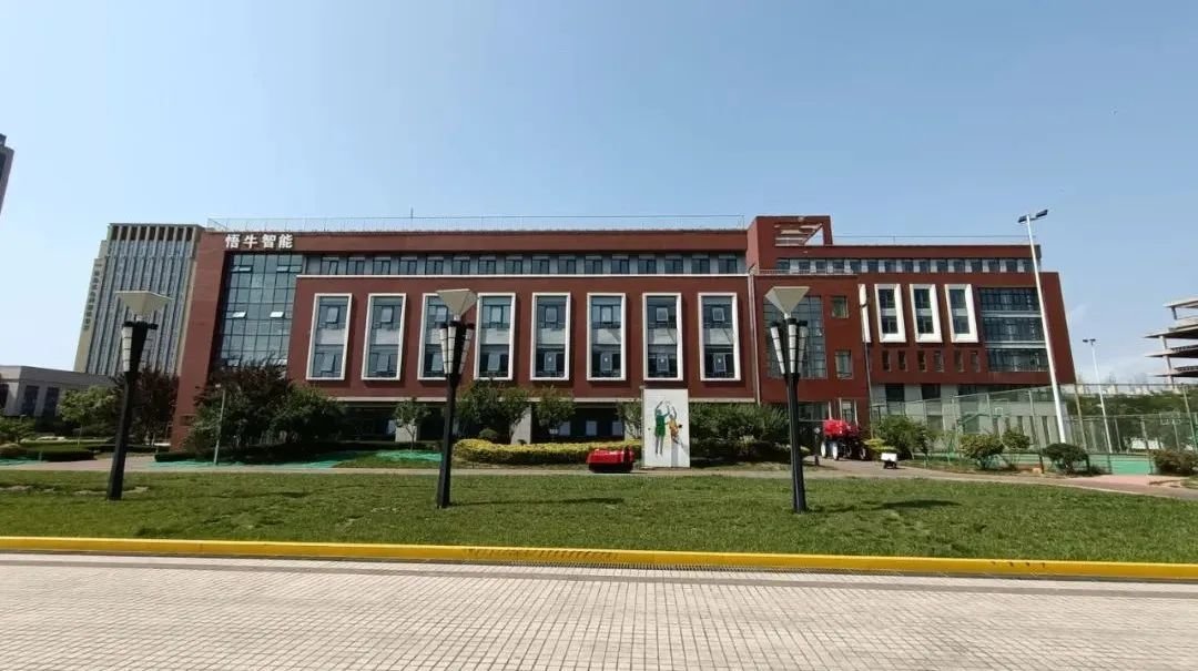 青岛悟牛智能科技有限公司：完成无人驾驶农业机器人的商业化时代