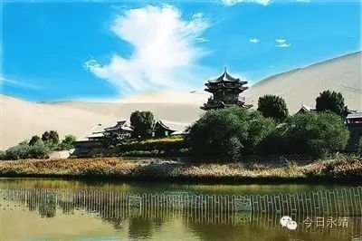 承建的月牙泉仿古建筑群