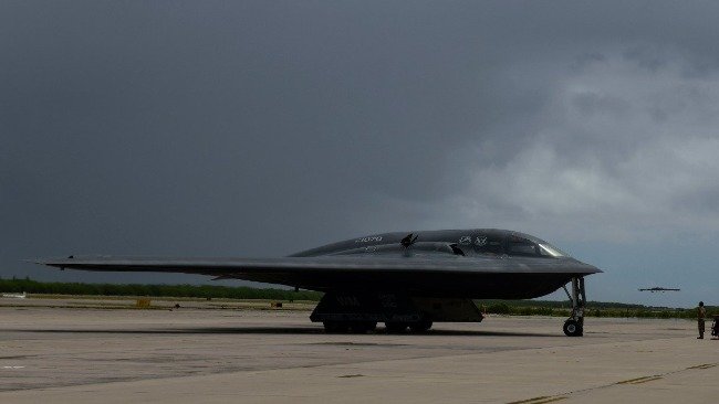 前哨站｜美军B-21研发速度创纪录 “轰炸机之王”花落谁家