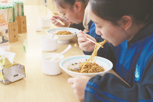 小米粉 大产业——第二届中国米粉节西湖区分会场掠影