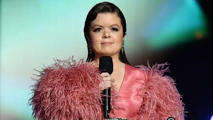侏儒症女模特拍摄 GUCCI 时尚美妆广告_凤凰网
