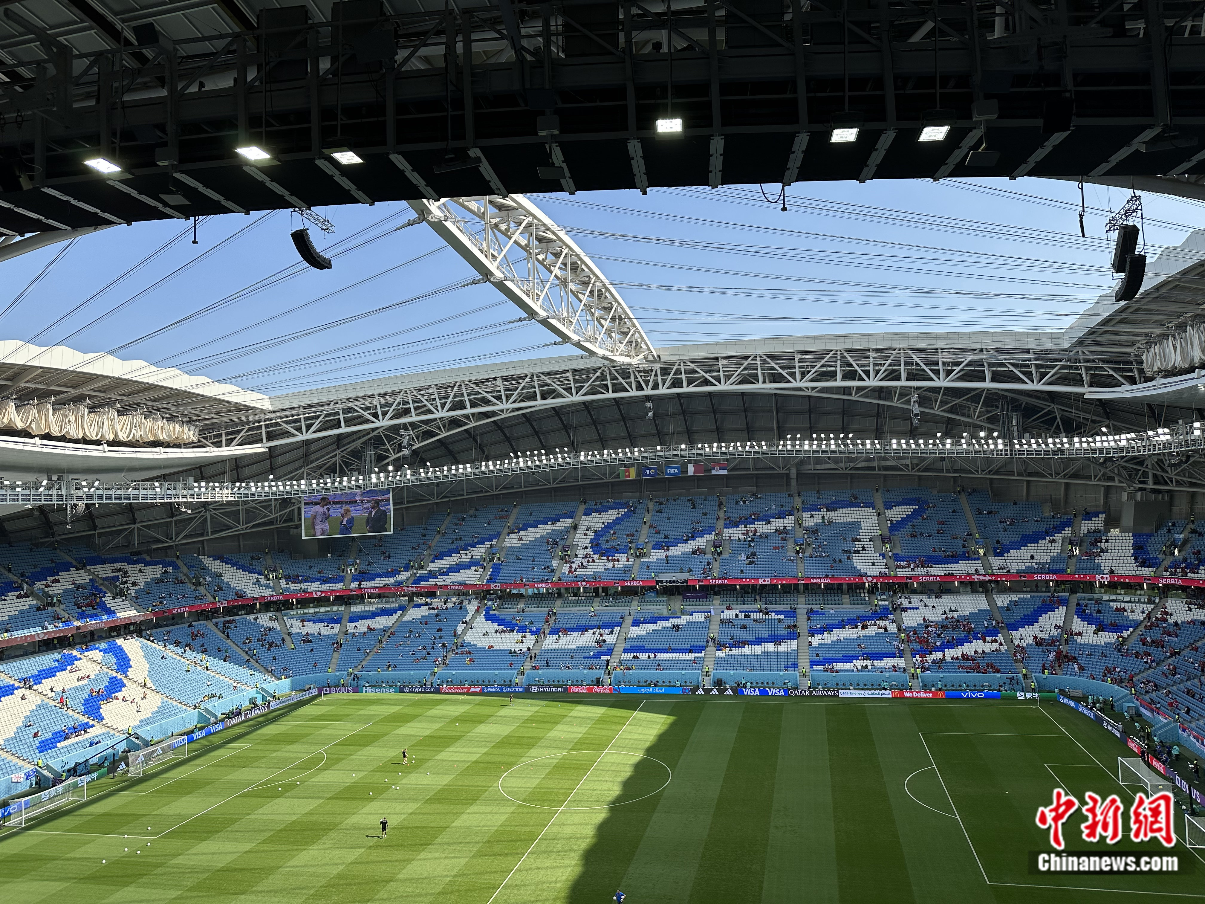 记者手记:世界杯赛场上,熟悉的中超元素让人出戏