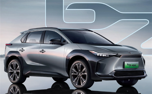 标504跑246公里 老外实测丰田首款电车bZ4X续航:直接打对折