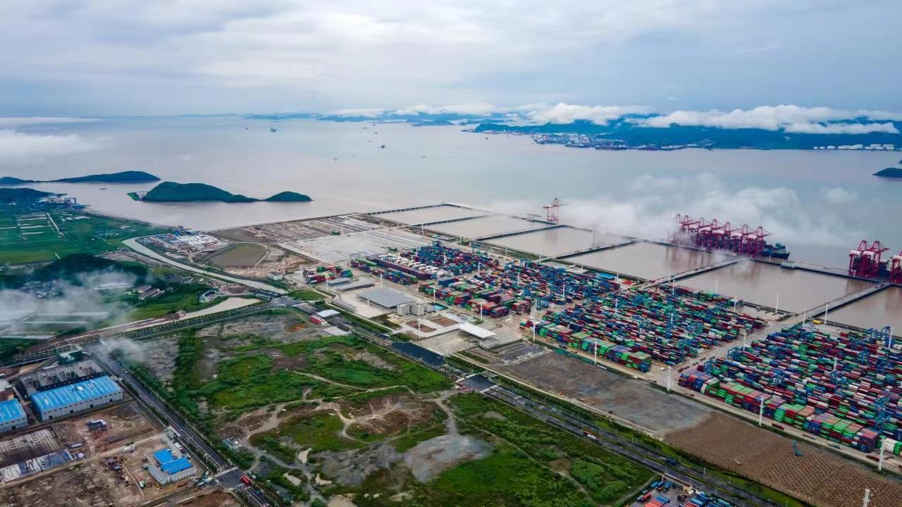 宁波港航：筑牢法治基石，护航世界大港平安发展