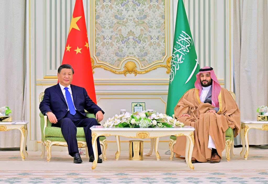 当地时间12月8日中午，国家主席习近平在利雅得王宫同沙特王储兼首相穆罕默德举行会谈。新华社记者岳月伟摄