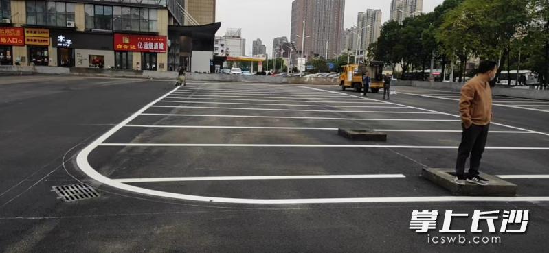 崭新的停车场即将开放。 长沙晚报全媒体记者 颜家文 摄
