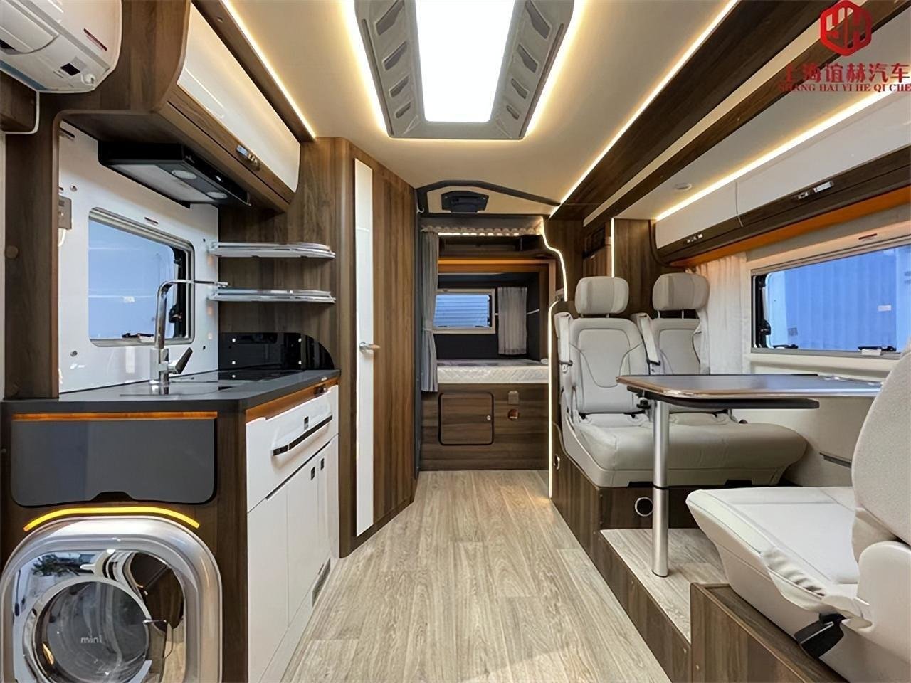 铂驰进口帕亚尼双拓展房车现车活动特惠_凤凰网汽车_凤凰网