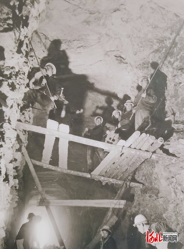 绵右渠银龙潜飞渡槽4_副本.jpg