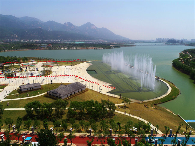 泰山西湖景區.陳陽攝