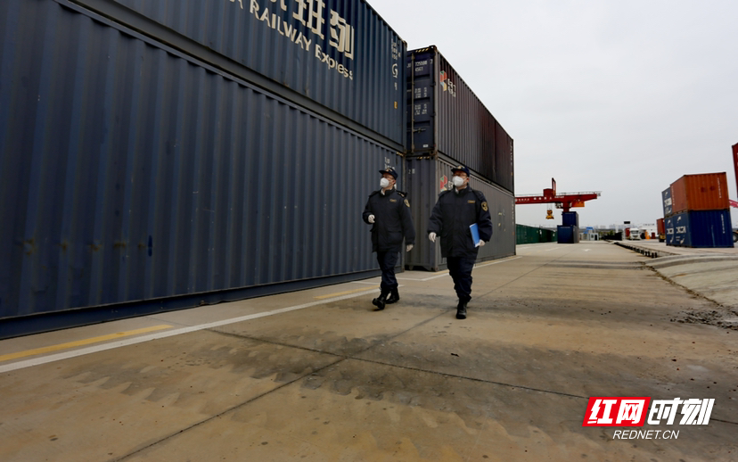 湖南首列“铁路快通”模式下中老国际班列正式发车。