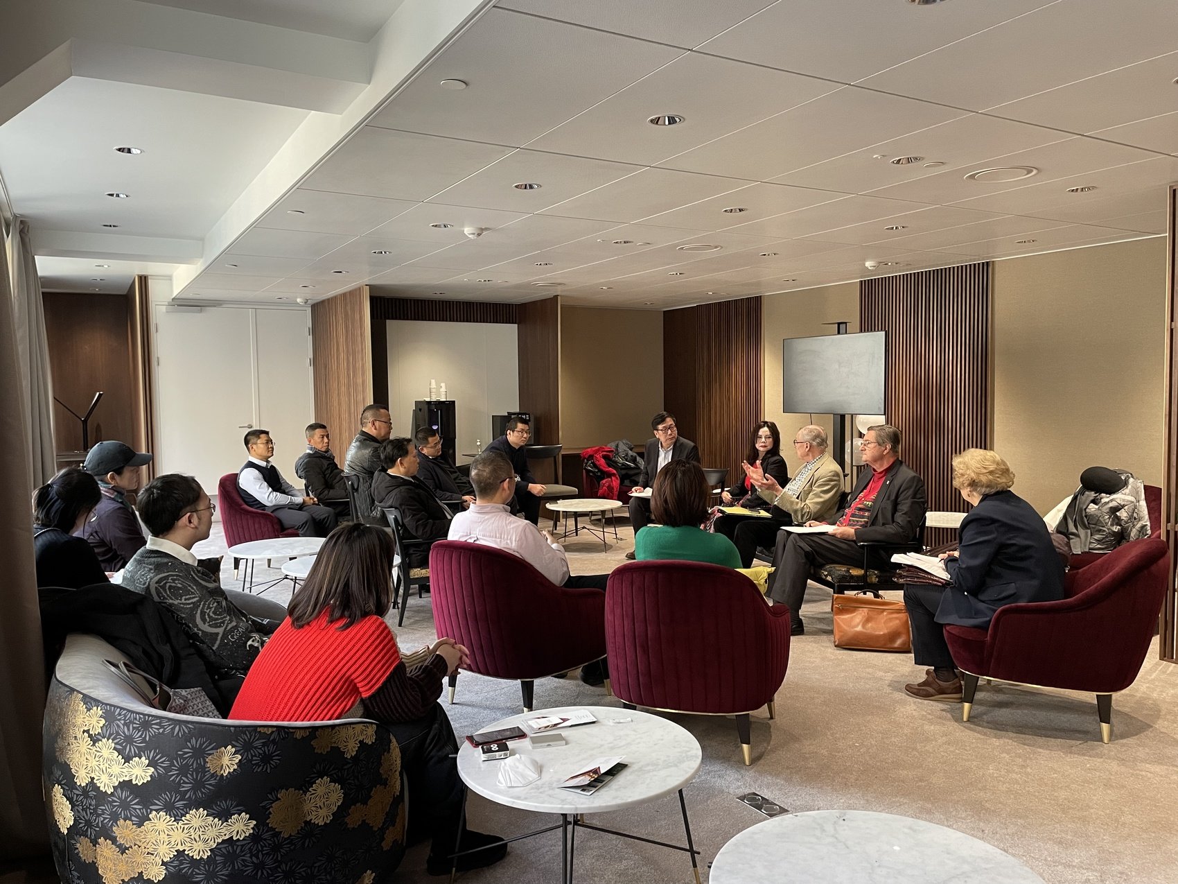 四川外贸企业代表团在欧洲开展商务考察交流.(受访者供图)