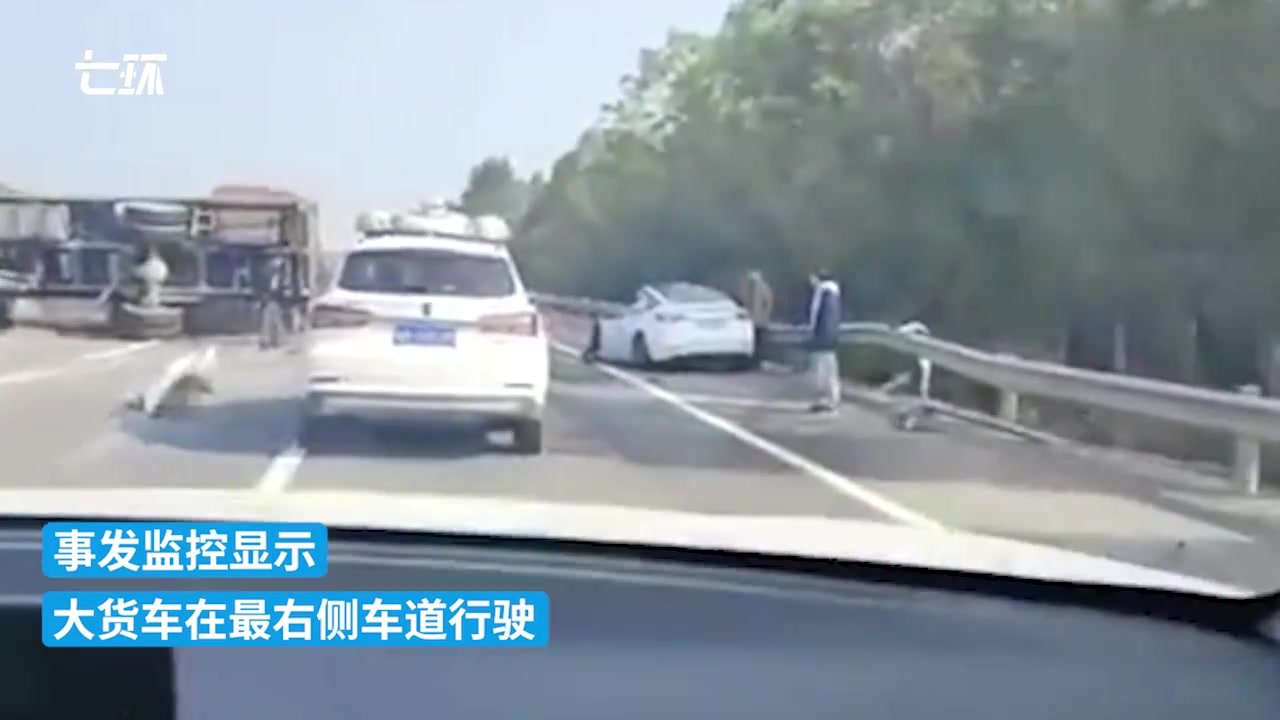 特斯拉泉南高速上追尾大货车，司机经抢救无效身亡