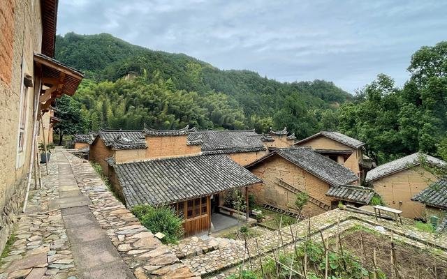 拯救行动采用整县推进的办法,一个县投入4000万,为期三年。