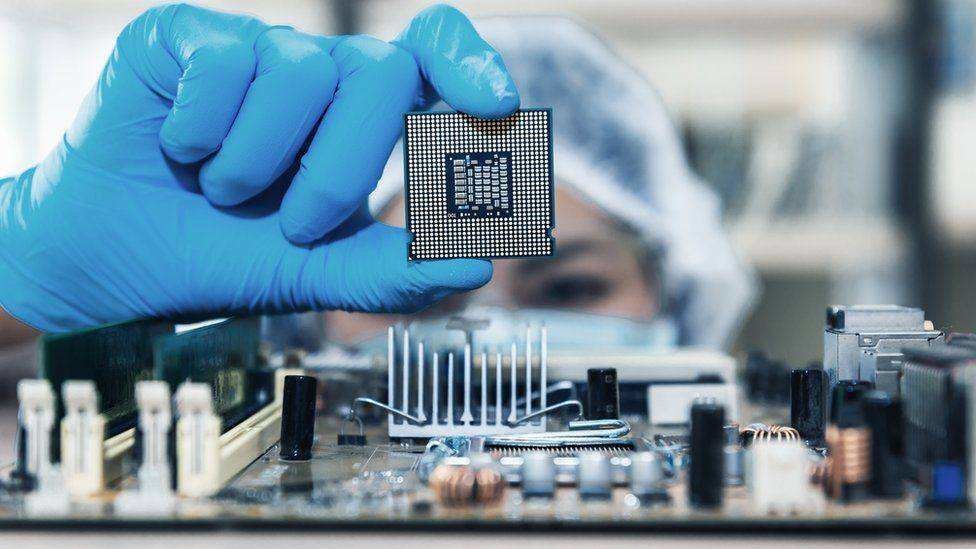 国产CPU单核性能持平11代酷睿和Zen3 已完成流片_凤凰网