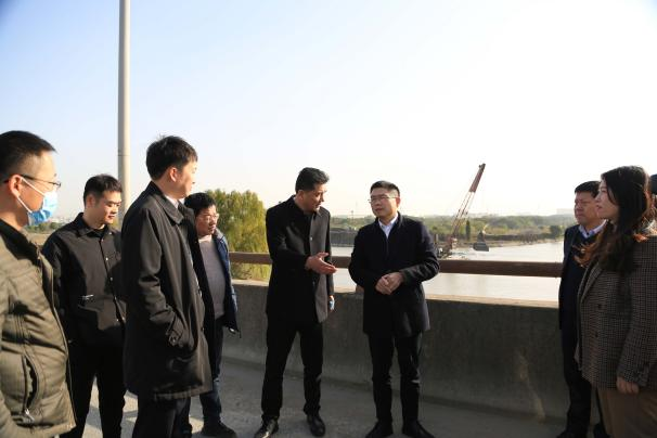 相城区副区长顾敏考察调研经开区