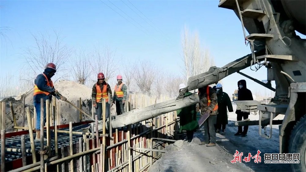 疏勒河昌马灌区续建配套与现代化改造项目第二标段施工现场