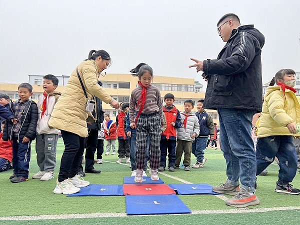 定远县城北小学举办2022学年度冬季趣味运动会