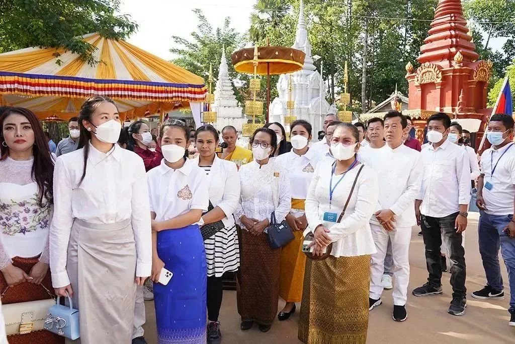 南海佛教圆桌会首次出海!18个国家地区三大语系高僧共祈世界和平
