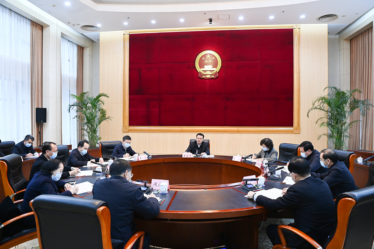 12月13日，重庆市委书记袁家军走访市人大常委会机关。苏思 摄