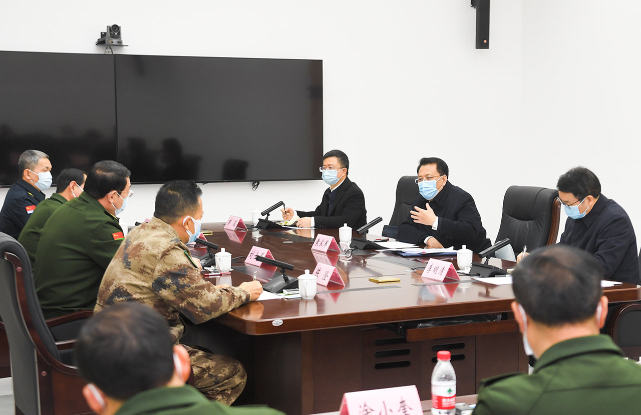 12月14日，重庆市委书记袁家军走访重庆警备区。郑宇 摄