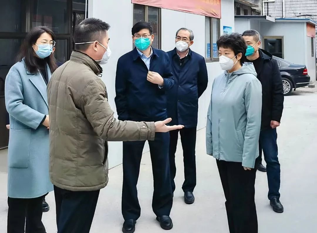 扬州市委书记张宝娟凝聚起守望相助同心抗疫的强大合力