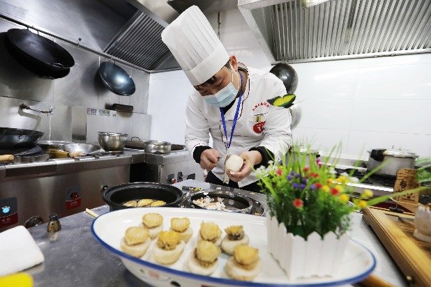 江西东乡：厨艺大赛 尽展“芋”色