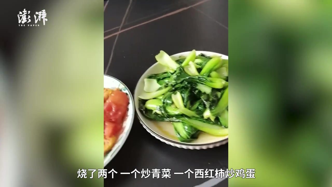 妈妈核酸阳性，8岁儿子主动下厨炒菜