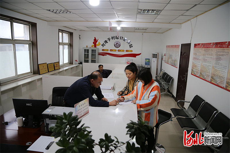 迁安市刘湾子村：党建领航促发展 幸福家园美如画
