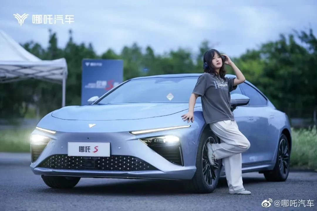 图片来源:哪吒汽车微博