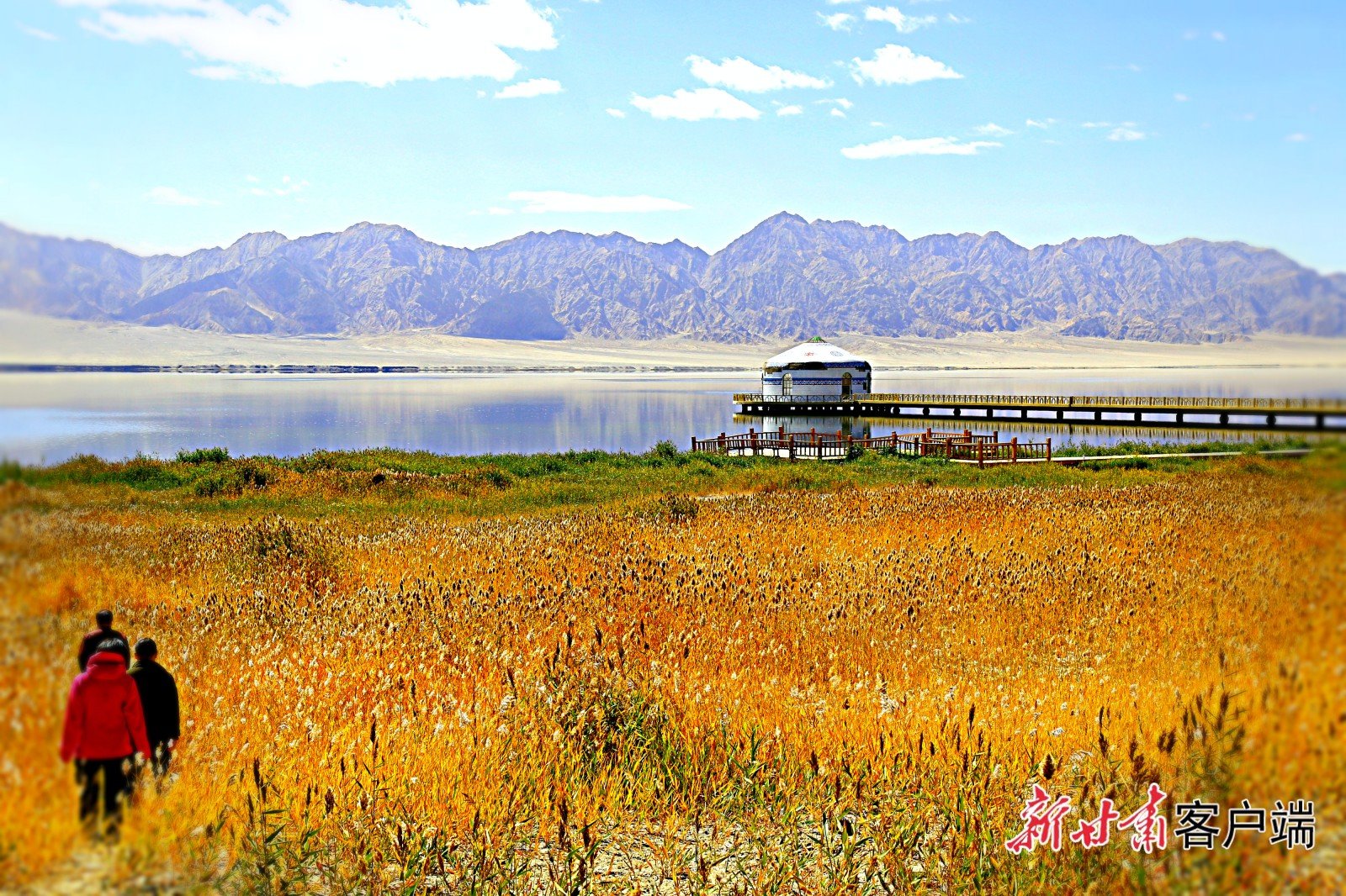 阿克塞苏干湖 陈德胜 摄