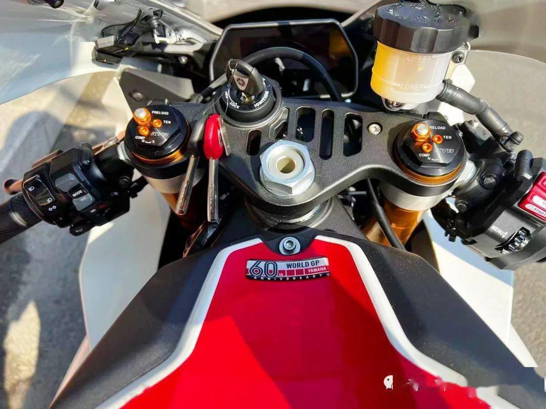 2022款雅马哈 r1 60周年纪念色接受预定_凤凰网汽车_凤凰网