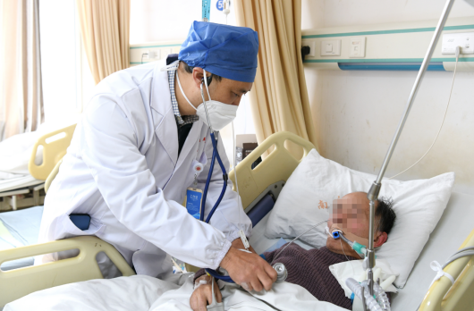 南大二附院呼吸与危重症医学科：“疫”路坚守，全力奋战