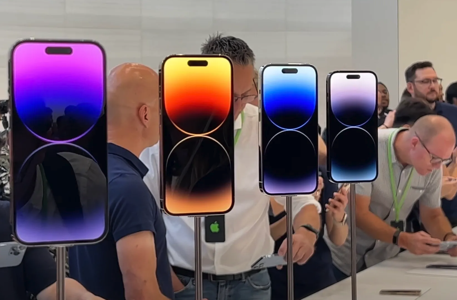 苹果股价三连跌创一年多来最低水平2022累计下跌27%_凤凰网