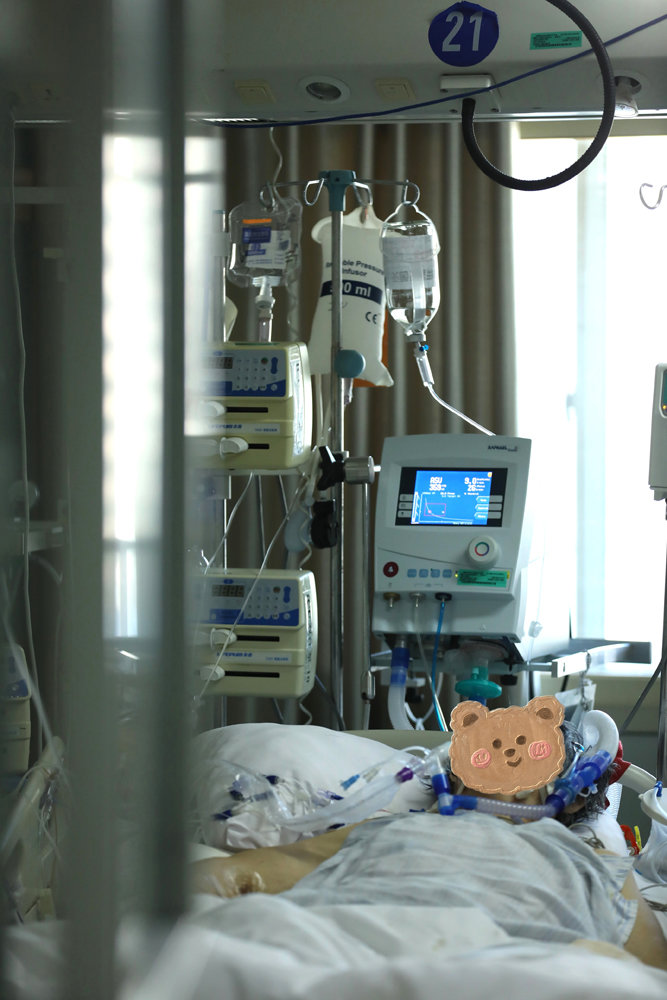 北京重症病房。图片来源:人民日报健康客户端