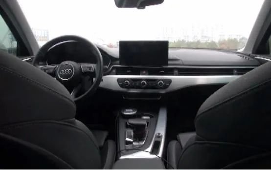 奥迪新车被喷二遍漆 吉安华宏名奥公司被指欺诈